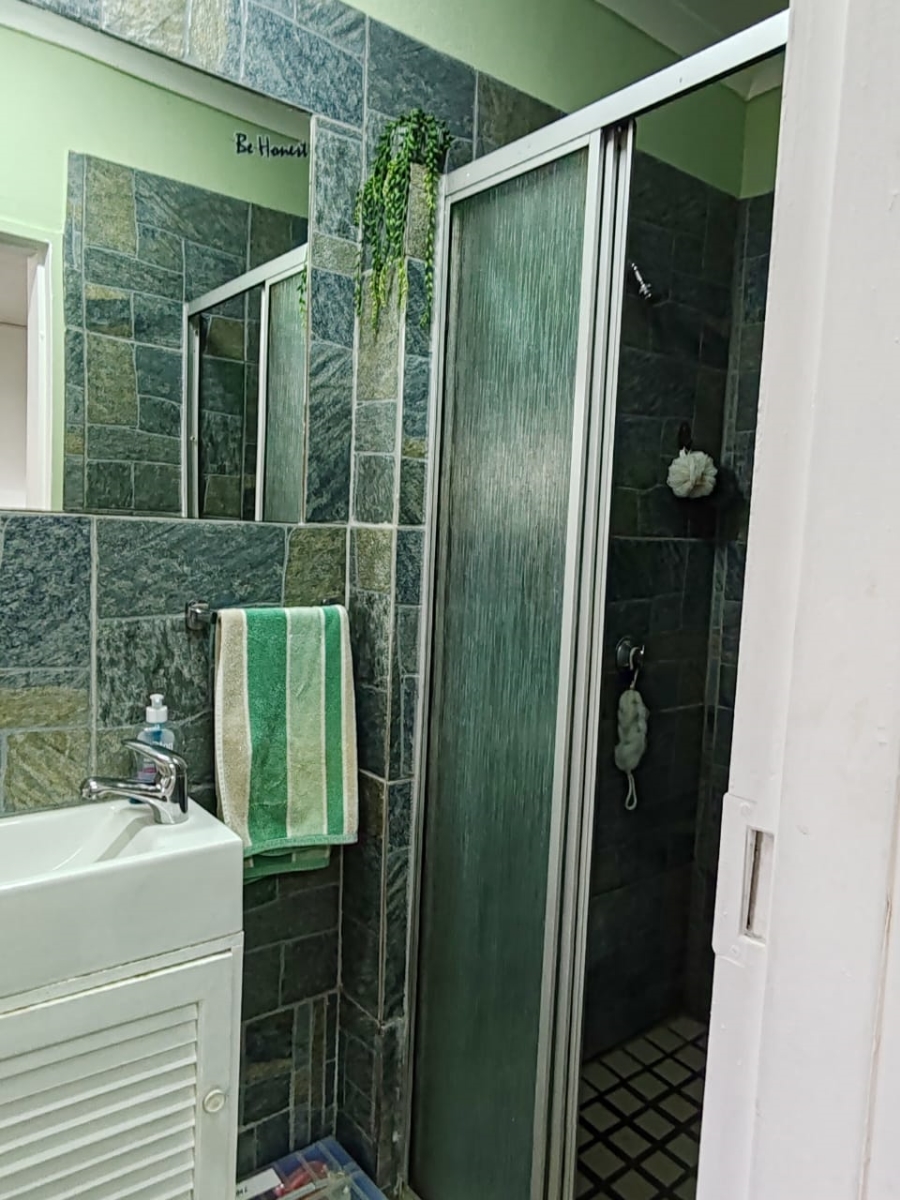 4 Bedroom Property for Sale in Palmiet Western Cape